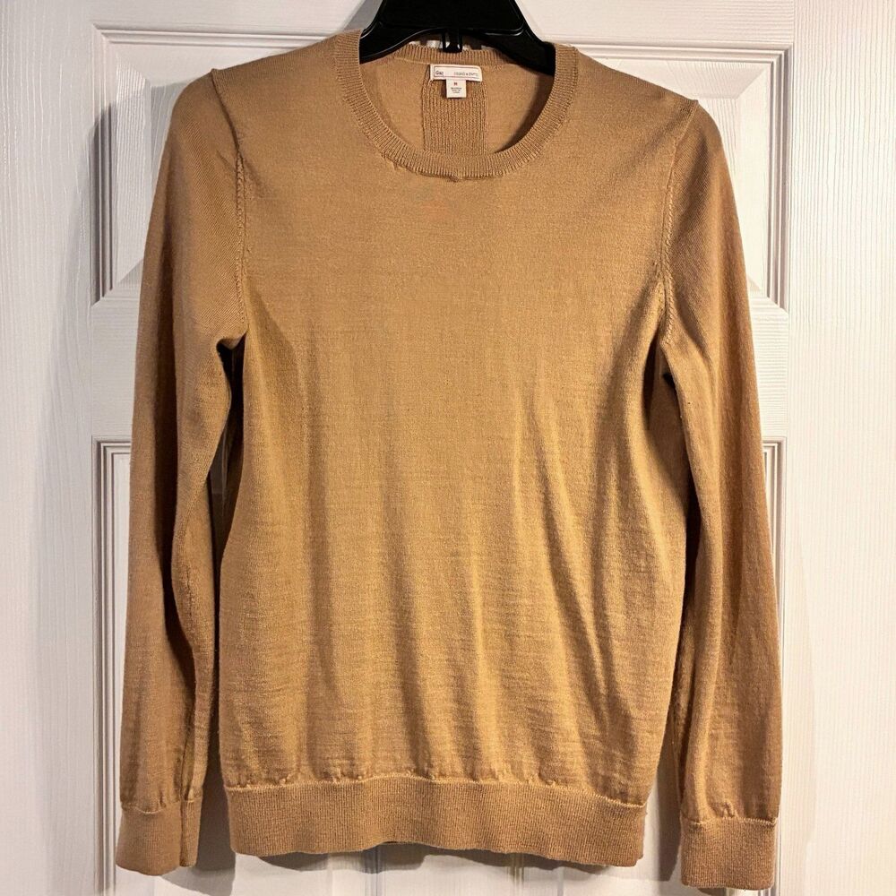 Gap Wool Blend Camel Color Light Weight Sweater Size M